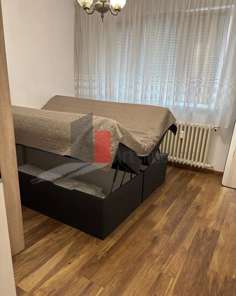1 Mai, 0% comision, apartament 2 camere, et. 1/7.
