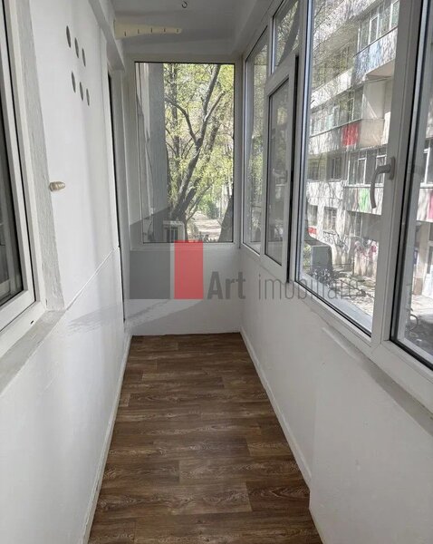 1 Mai, 0% comision, apartament 2 camere, et. 1/7.